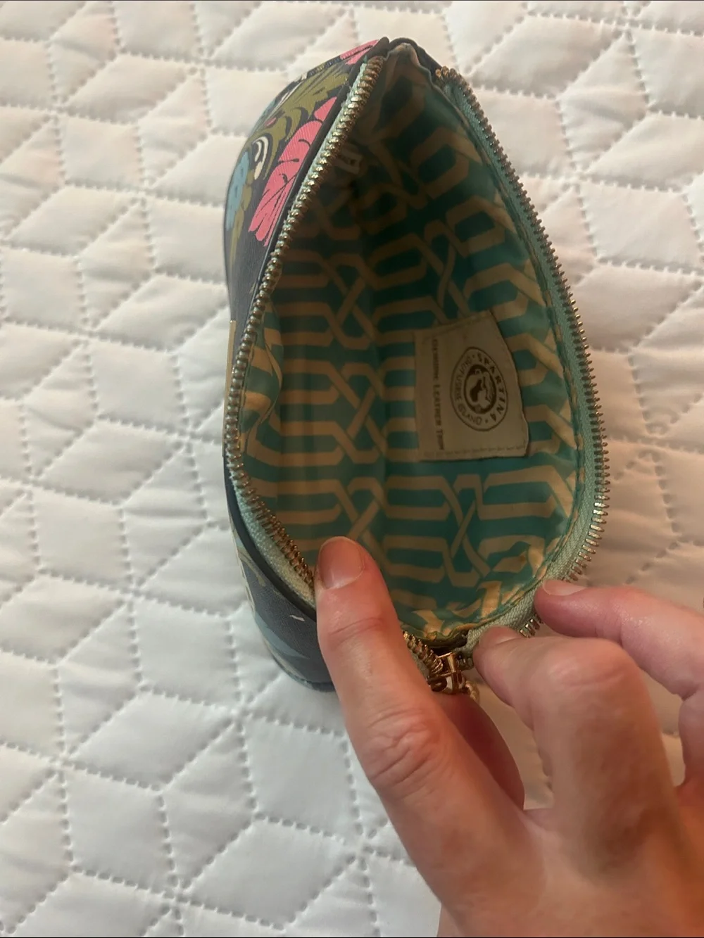 Spartina 449 Floral Pineapple Print Sunglass Case - Navy Multi